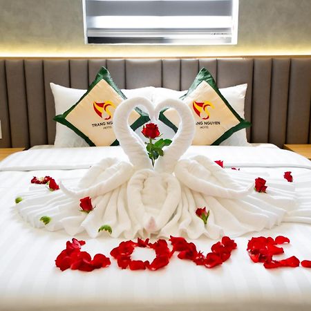 Trang Nguyen Hue Hotel Bagian luar foto