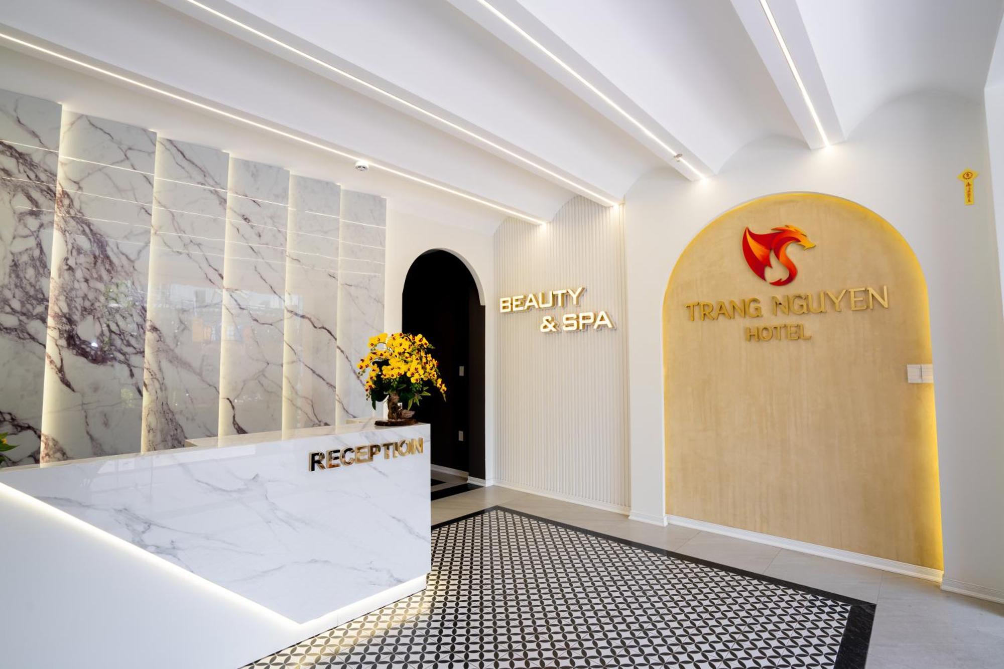 Trang Nguyen Hue Hotel Bagian luar foto