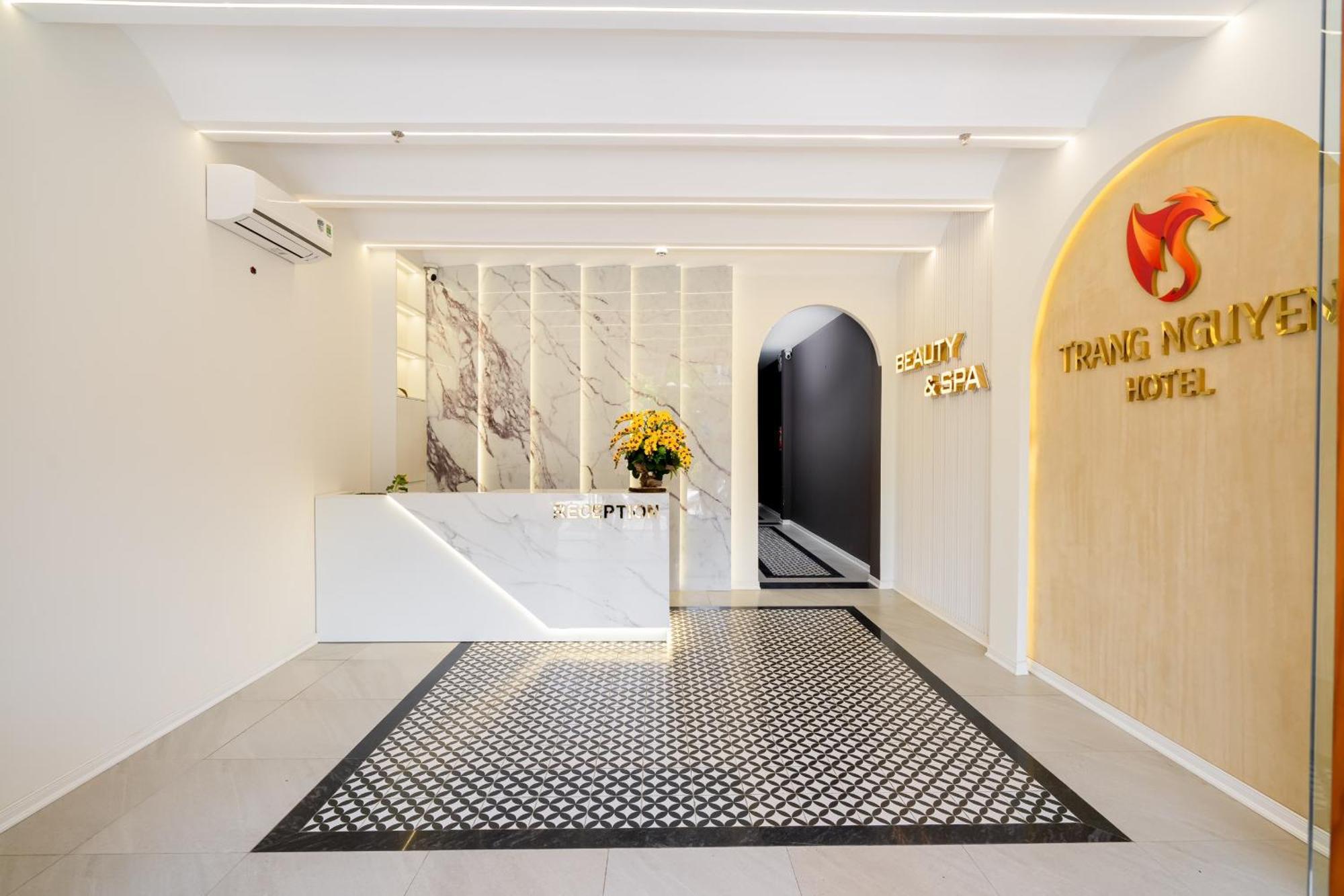 Trang Nguyen Hue Hotel Bagian luar foto